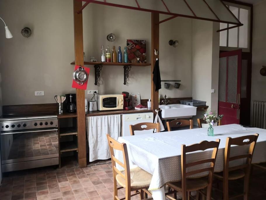 Grande Maison De Ville Entre Terre Et Mer Malestroit 외부 사진
